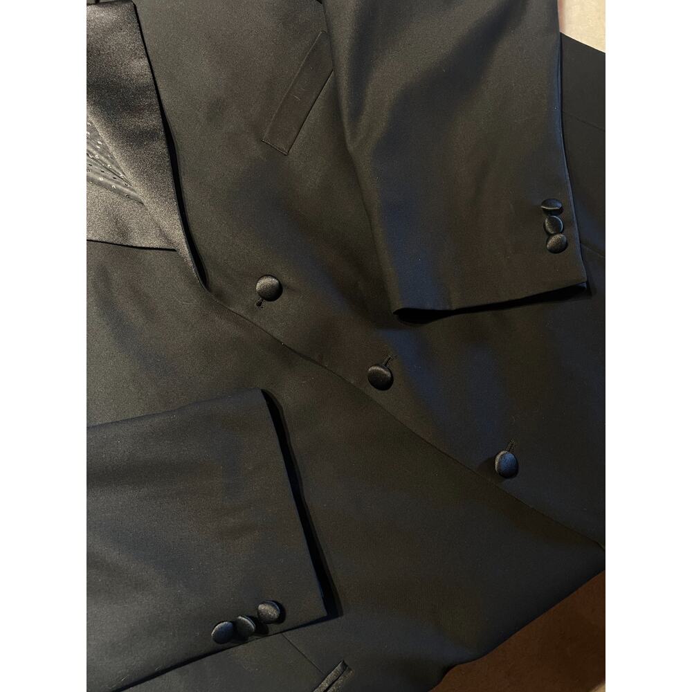 Valenti Uomo Mens 52R 46x32 Black Tuxedo 3 Button Formal Tux - Picture 6 of 16